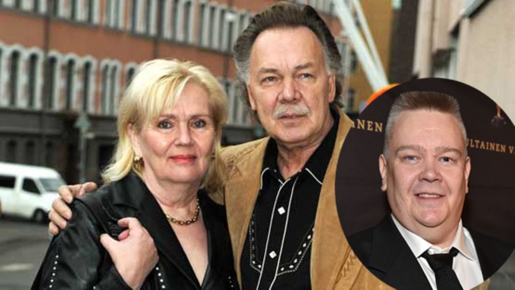 Kari Tapion ja Pia Viheriävaaran kuolinpesän jäämistön huutokaupan meklarina toimii itse Huutokauppakeisari.