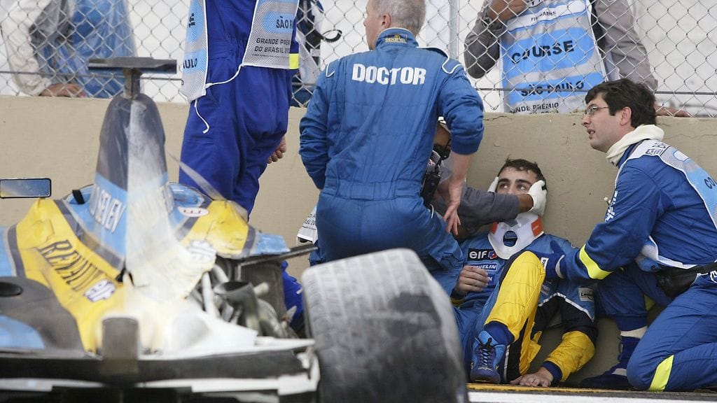 Fernando ALonso, 2003, Brasilia, onnettomuus, kolari