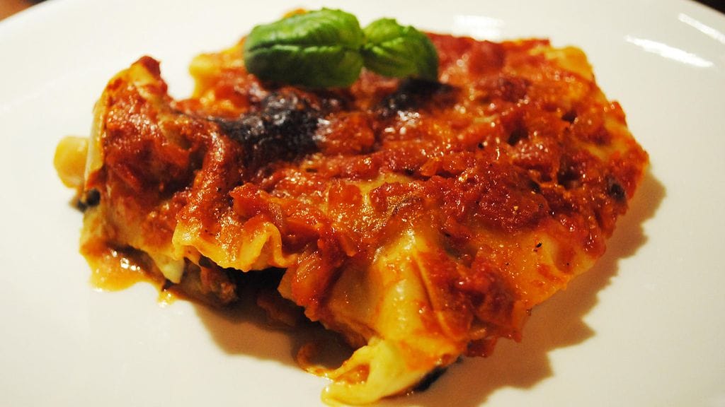 Varo! Tämä "naimalasagne" aiheuttaa avioliittoja.