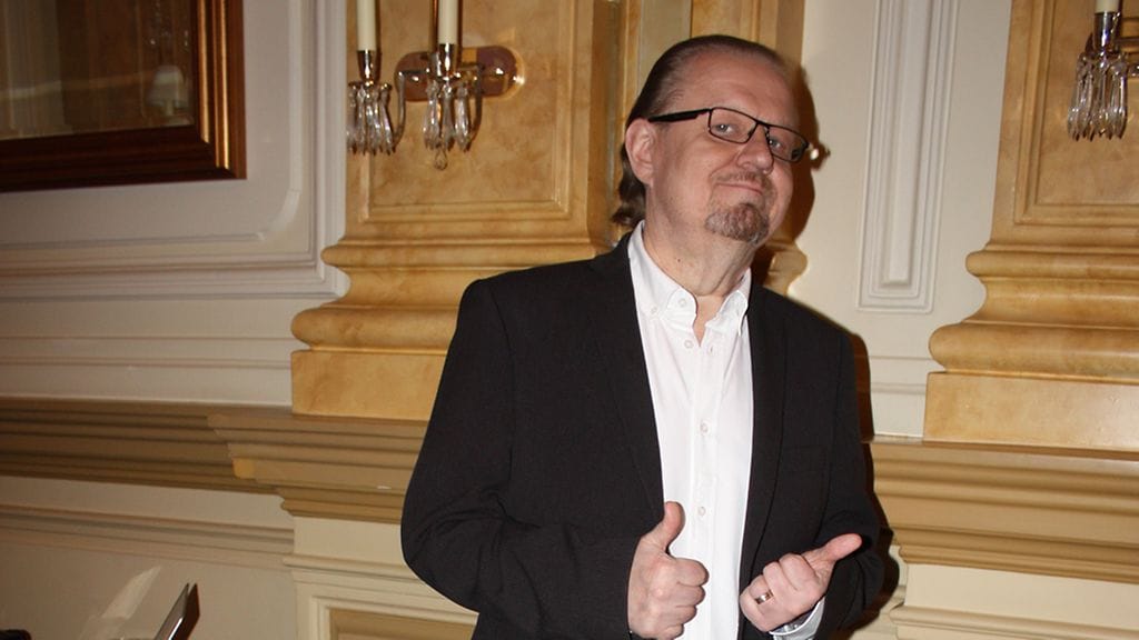 Jope Ruonansuu on tunnettu muun muassa monista imitaatiohahmoistaan.