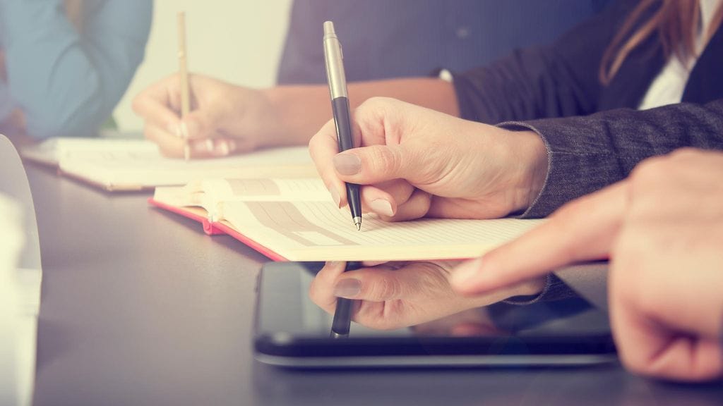 Onko sinulla tapana piirrellä samalla kun puhut puhelimeen?