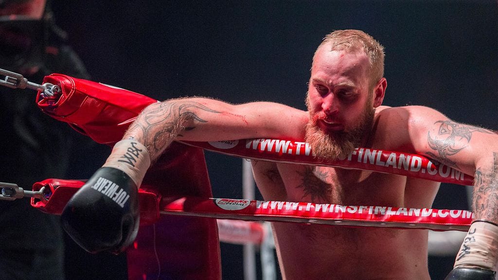 Robert Helenius nyrkkeilee tänään uransa puolesta.