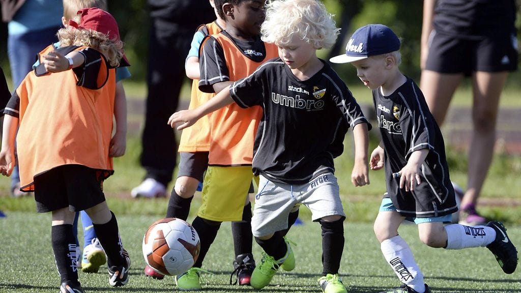 lasten jalkapallo