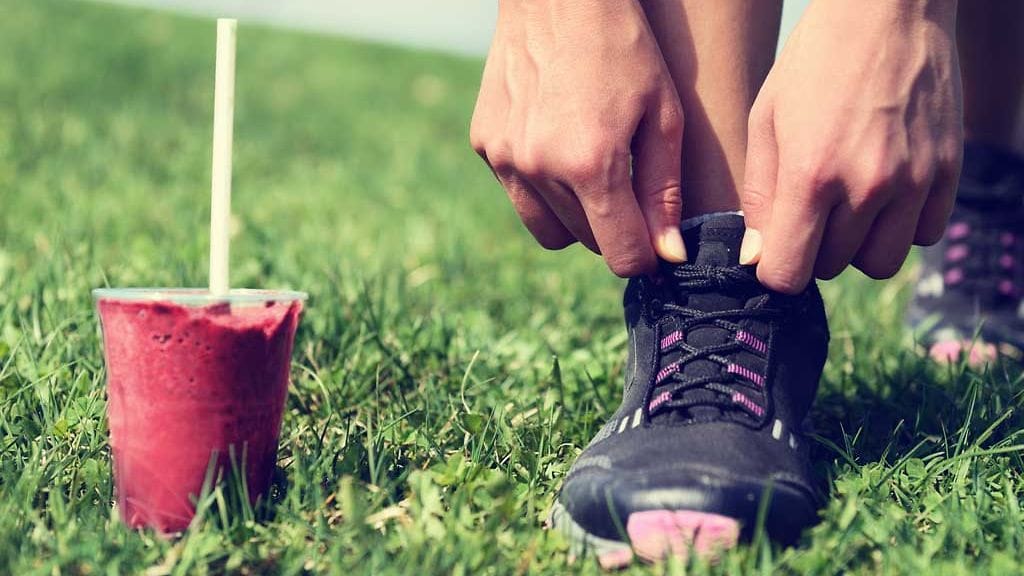 Täydelläkin vatsalla voi juosta, juoksuvalmentaja Jouni Leppäsaajo sanoo.