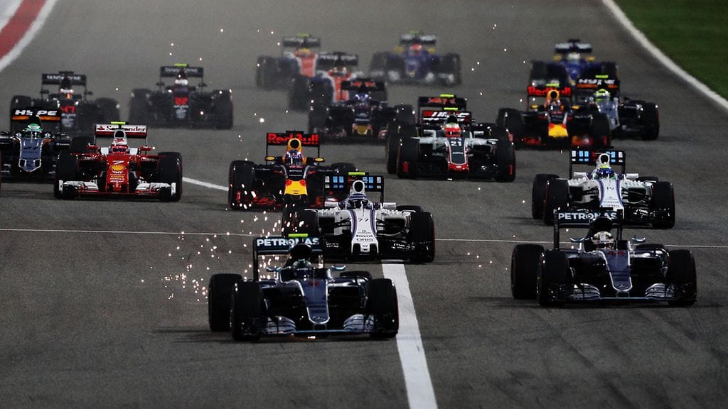 Nico Rosbergin ja Lewis Hamiltonin startit eivät ole onnistuneet tällä kaudella toivotusti