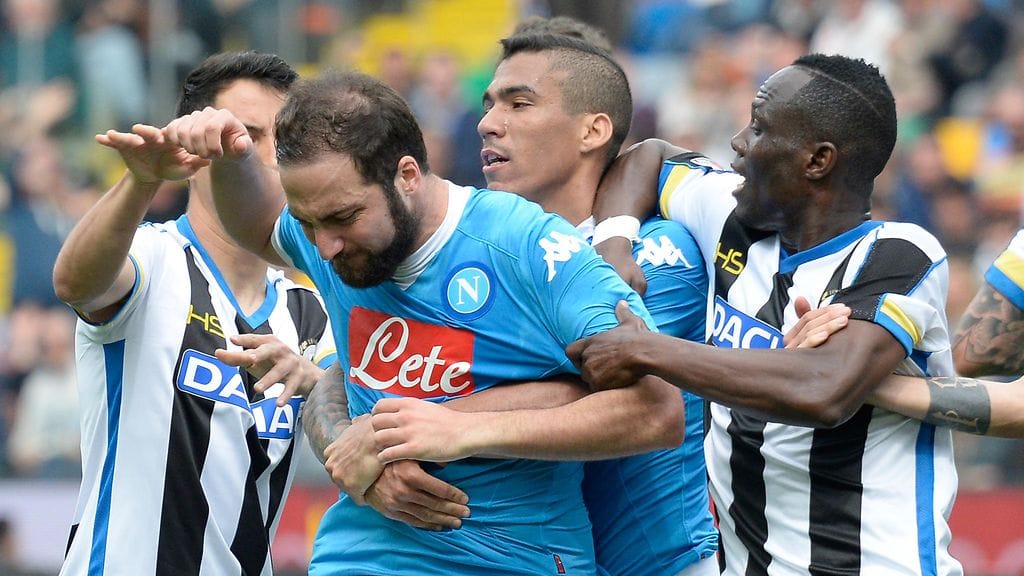 Gonzalo Higuain kävi kuumana.