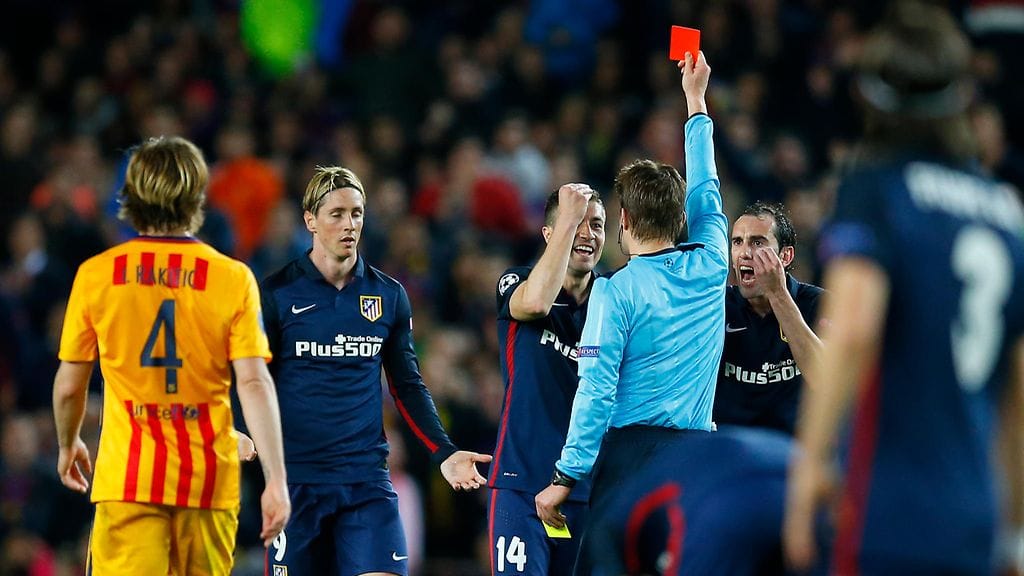 Fernando Torres näki punaista.