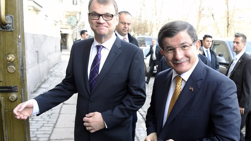 Turkin pääministeri  Ahmet Davutoglu ja Suomen pääministeri Juha Sipilä.