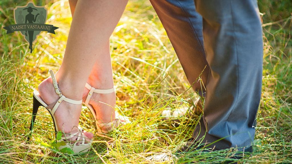 Juttusarjassa naiset vastaavat joka viikko lukijoiden kysymyksiin.