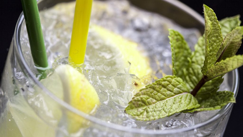 Yksi juoma ulosteella, olehan hyvä!