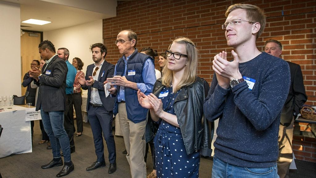 Siina Hietajärvi ja Sebastian Frey  Piilaakson Palo Altossa 25. maaliskuuta 2016. Oulun yliopistossa kauppatieteitä opiskelevat Hietajärvi ja Frey suorittavat harjoitteluaan Piilaaksossa, pyörittävät startup-yrittäjien majataloa ja levittävät sanaa suomalaisista yrityksistä.