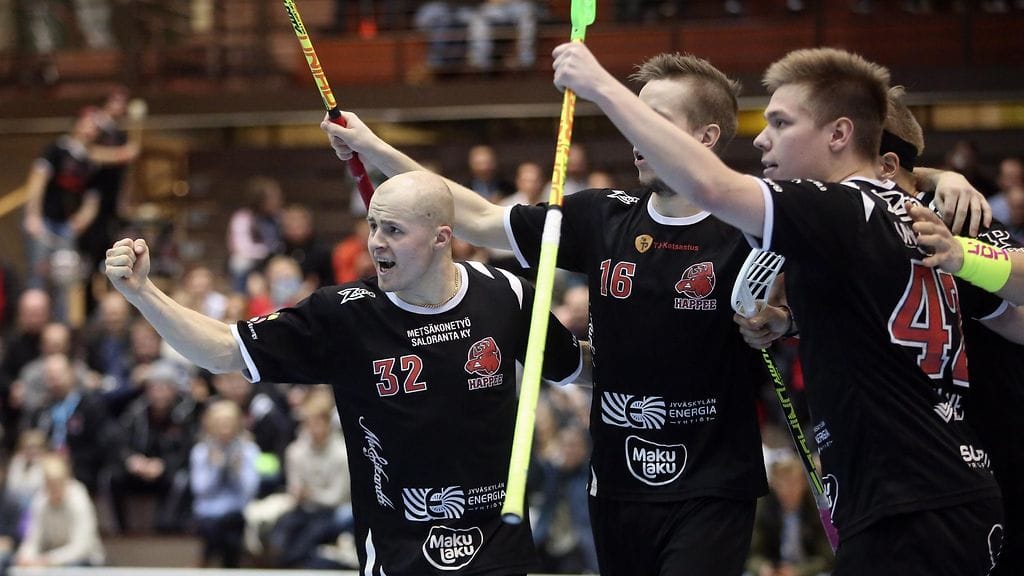 Happee saavutti pronssin lisäksi Suomen cupin voiton tällä kaudella.