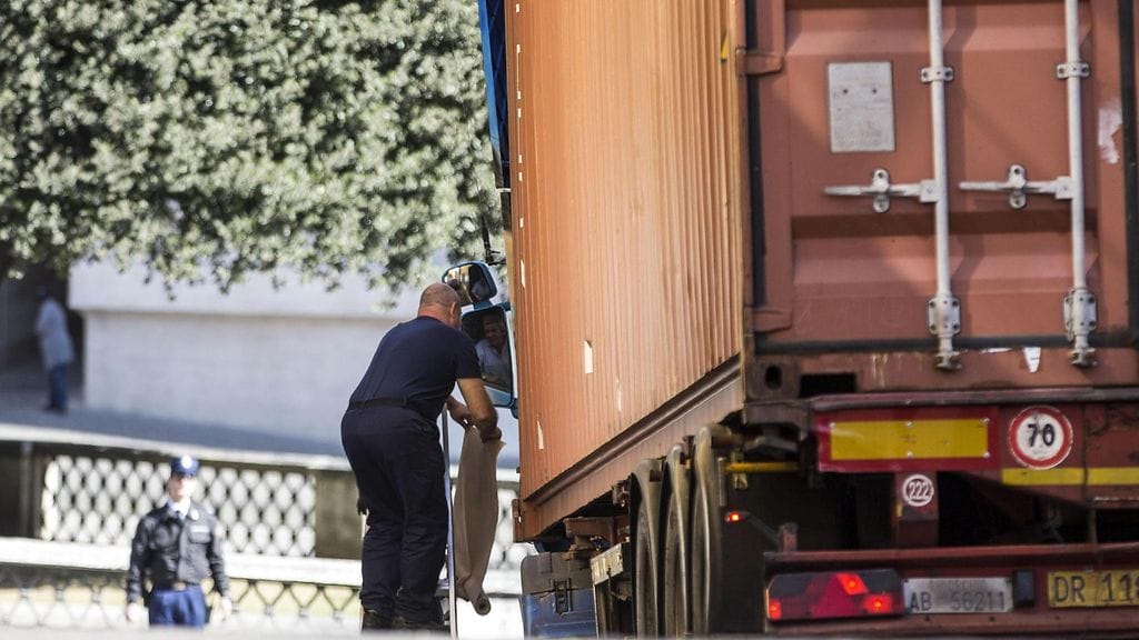 Kabotaasi tarkoittaa valtion sisäistä kuljetusta ajoneuvolla, joka on rekisteröity toisessa EU-maassa. Kuvituskuva.