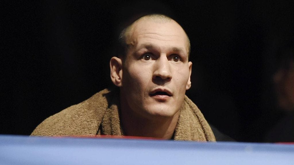 Amin Asikainen palaa huhtikuussa kehään.