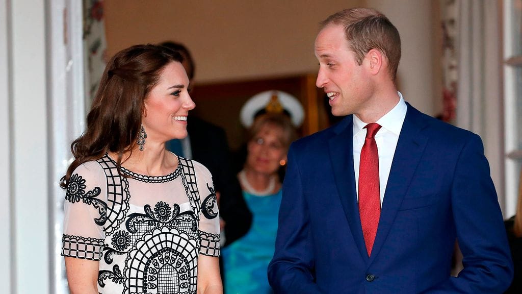 Herttuatar Catherine ja prinssi William Intiassa.