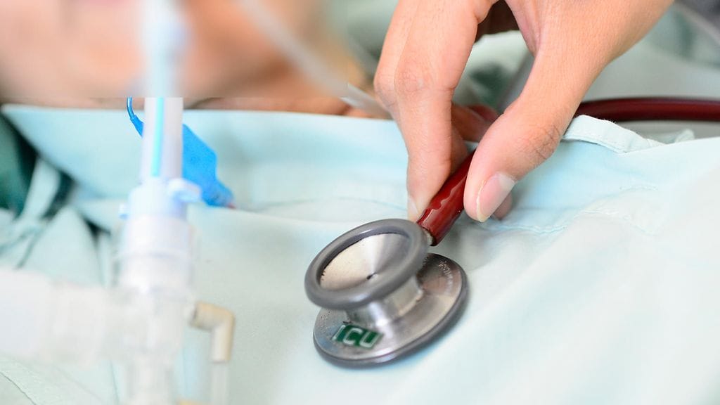 Stressinhallintaryhmäläisistä 19 prosenttia sai jonkin sydänoireen seurannan aikana, kun tavalliseen kuntoutukseen osallistuneista oireili 33 prosenttia.