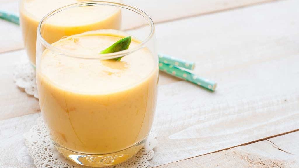 Ananas, kurkuma ja kookosmaito sopivat täydellisesti yhteen.