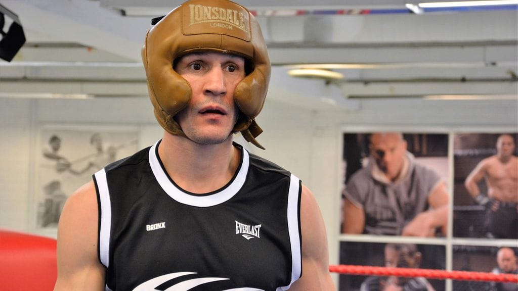 Amin Asikainen on valmis nousemaan taas kehään.