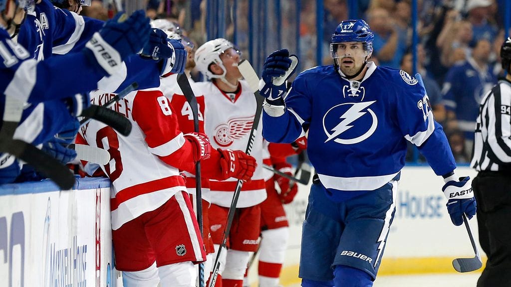 Alex Killorn sai voittomaalin nimiinsä.