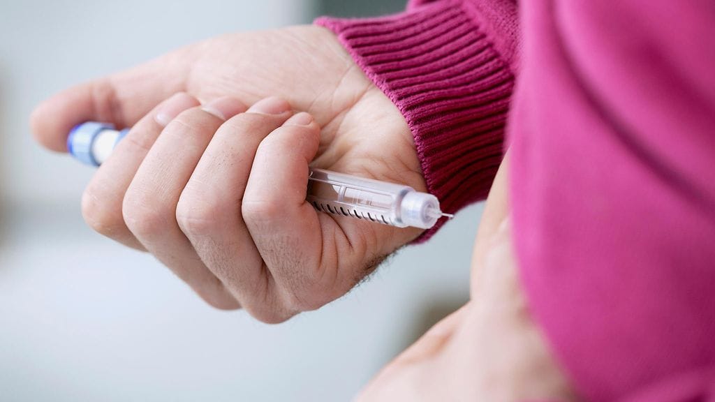 Nuoruustyypin diabeteksessa kehon immuunijärjestelmä hyökkää insuliinia tuottavia haimasoluja vastaan.