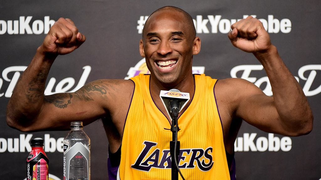 Kobe Bryant hehkui onnesta lehdistötilaisuudessa.