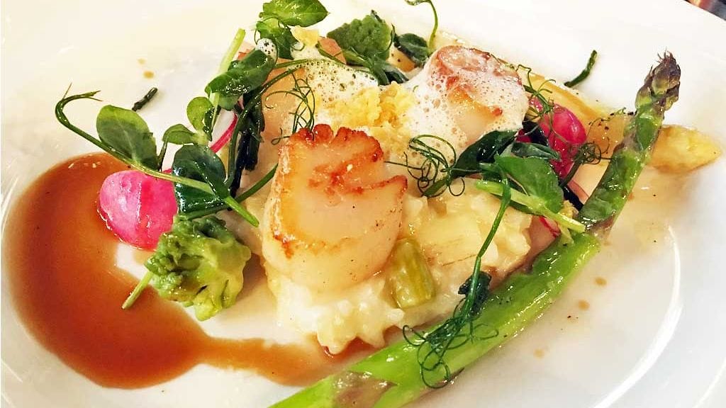 Kappeli tarjoilee tänä vuonna parsarisottoa kampasimpukoiden kera.