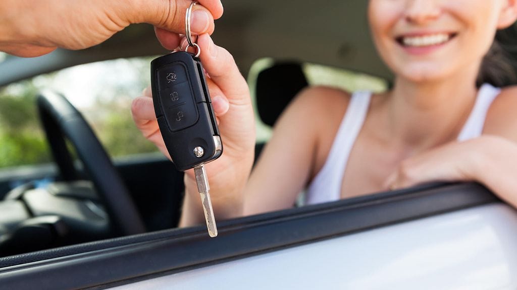 Palvelun kautta autojen omistajat vuokraavat autojaan muille.