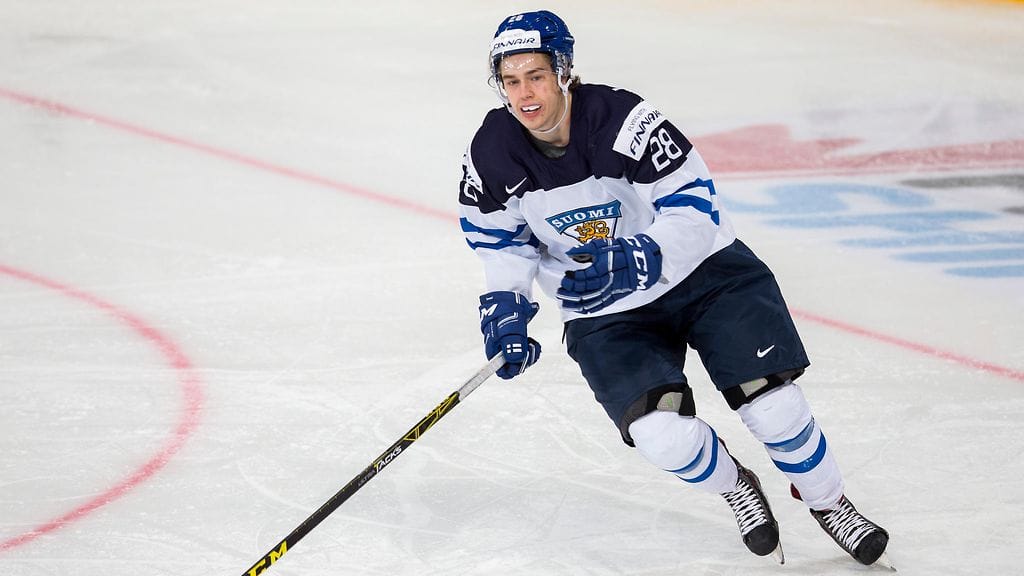 Juho Lammikko oli Suomen alle 20-vuotiaiden maajoukkueessa, joka voitti MM-kultaa kotikisoissa tammikuussa.