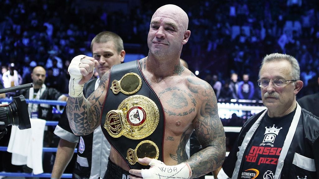Lucas Browne nappasi mestaruusvyön maaliskuussa Tshetsheniassa.