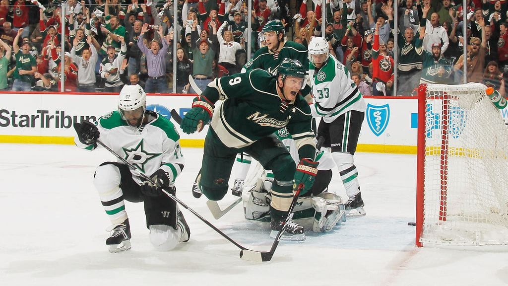 Siellä on! Mikko Koivu iski tärkeän voittomaalin NHL:n pudotuspeleissä.