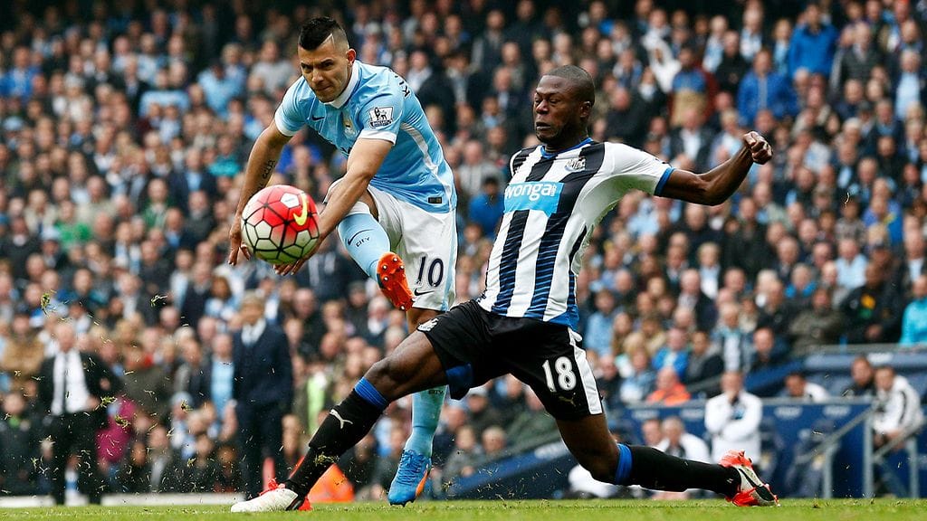 Newcastlen on pidettävä Manchester Cityn Sergio Aguero kurissa tiistaina.