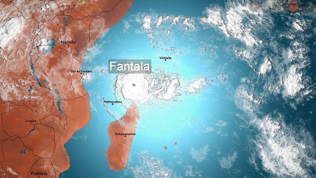 Hirmumyrsky Fantala Intian valtamerellä Madagaskarin pohjoispuolella 19. huhtikuuta 2016.