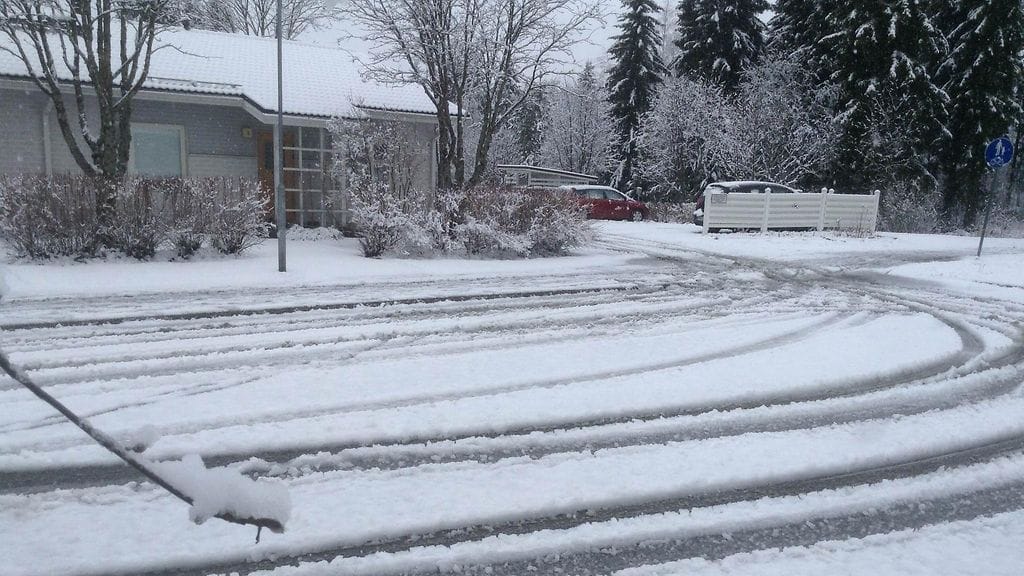 Uutta lunta Kuopiossa 20. huhtikuuta 2016. Kuva: Seppo Haapalainen