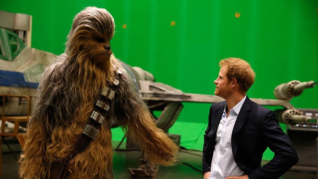Chewbacca (Joonas Suotamo) ja prinssi Harry 19.4.2016 4