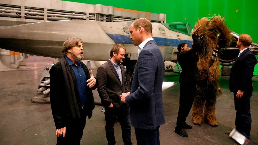 Mark Hamill, prinssi William, Chewbacca (Joonas Suotamo), prinssi Harry 19.4.2016