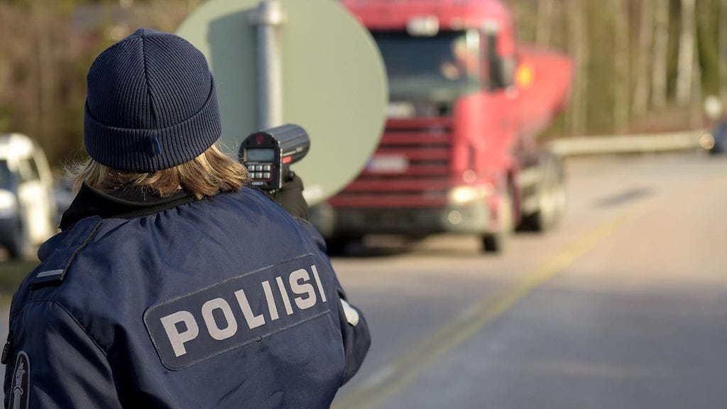Koko Suomessa toteutetaan vuorokauden kestävä nopeusvalvontamaraton torstaiaamun ja perjantaiaamun välillä.