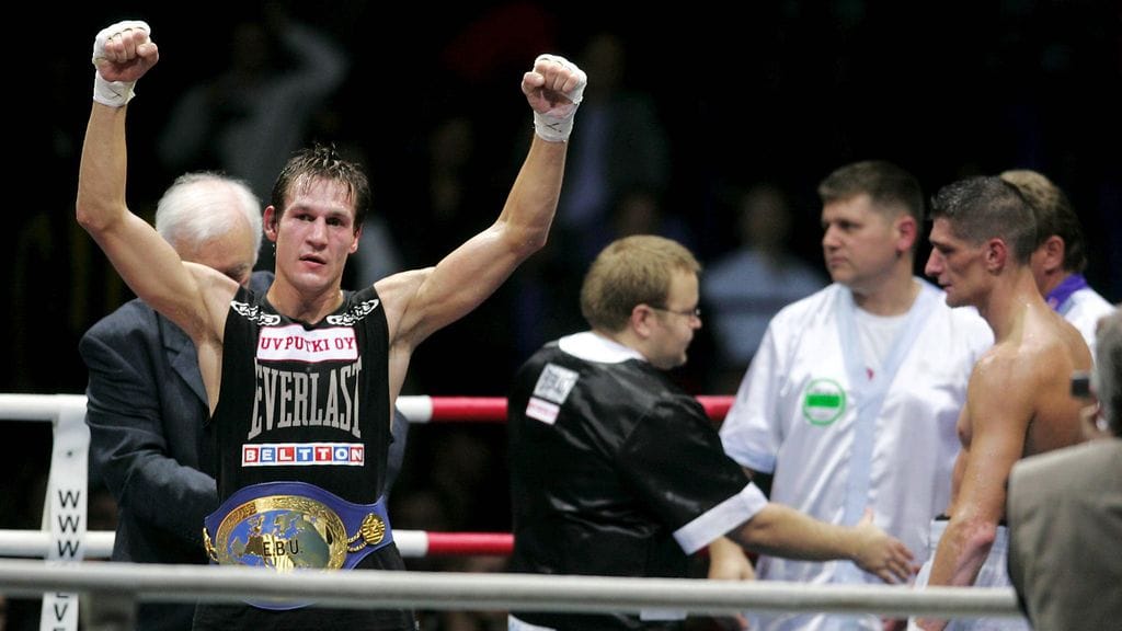 Amin Asikainen piti keskisarjan EM-titteliä hallussaan vuosina 2006-07.