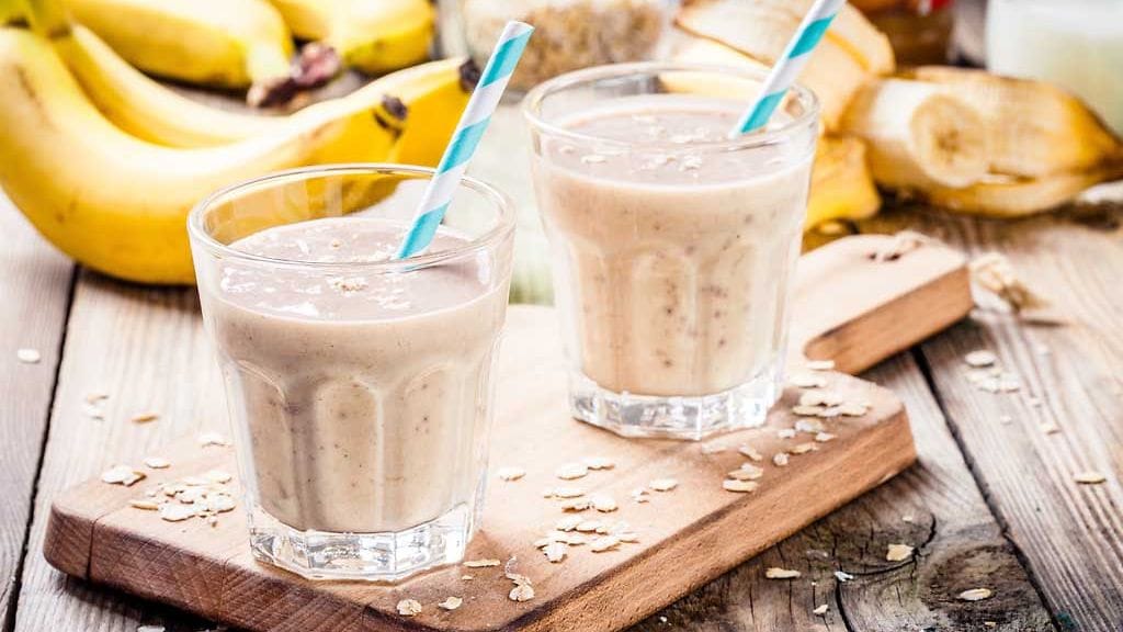 Pikakahvi smoothiessa saa aamun tehokkaasti käyntiin.