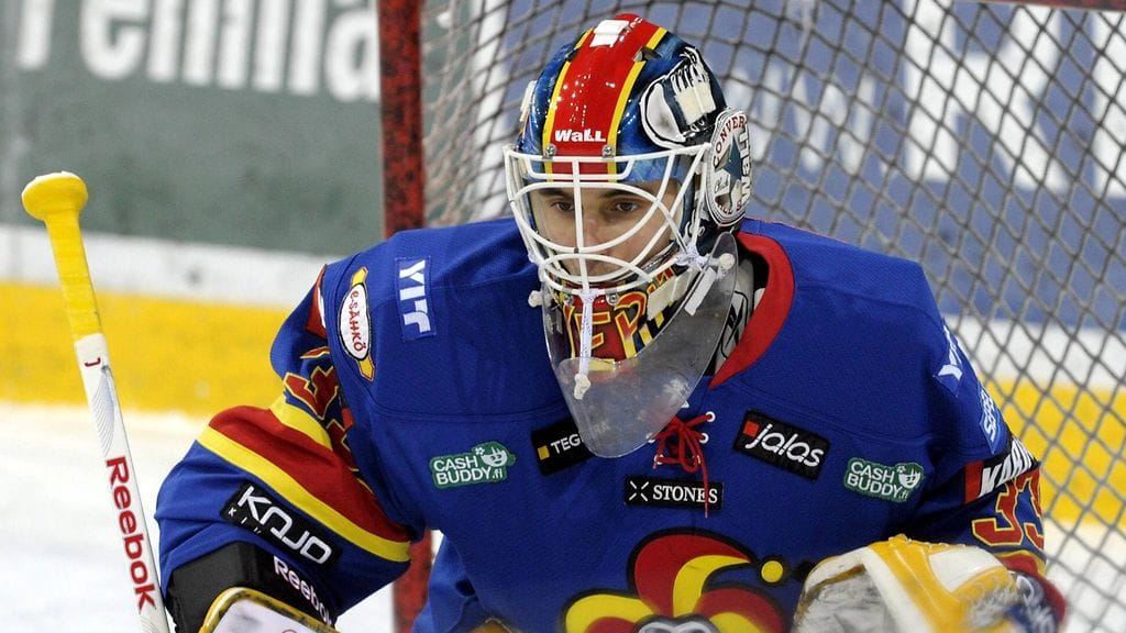 Frans Tuohimaa Jokerit-paidassa maaliskuussa 2013.