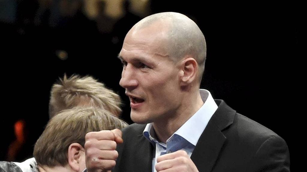 Amin Asikainen vaihtaa tänään pikkutakin eri tamineisiin.