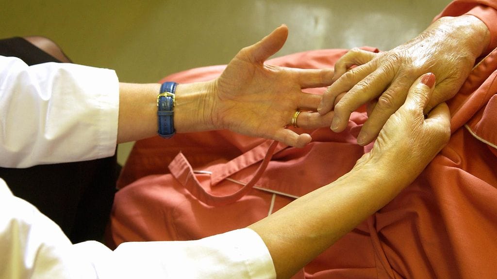 Aivoverenkiertohäiriöt ovat reumaattisia sairauksia potevilla 1,5–2 kertaa yleisempiä kuin väestössä yleensä. Kuvituskuva.