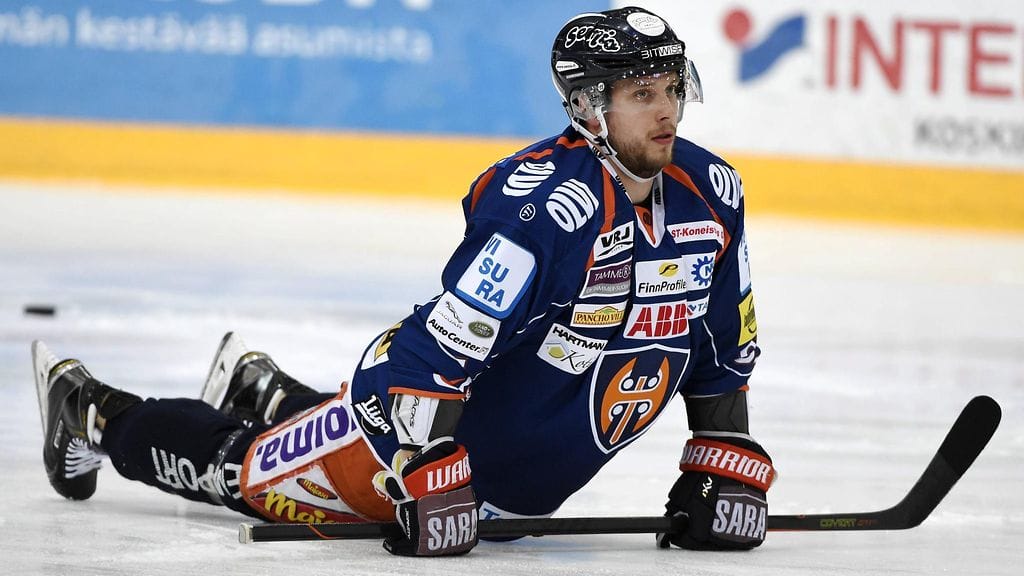 Jukka Peltolan silmä koki kovia.