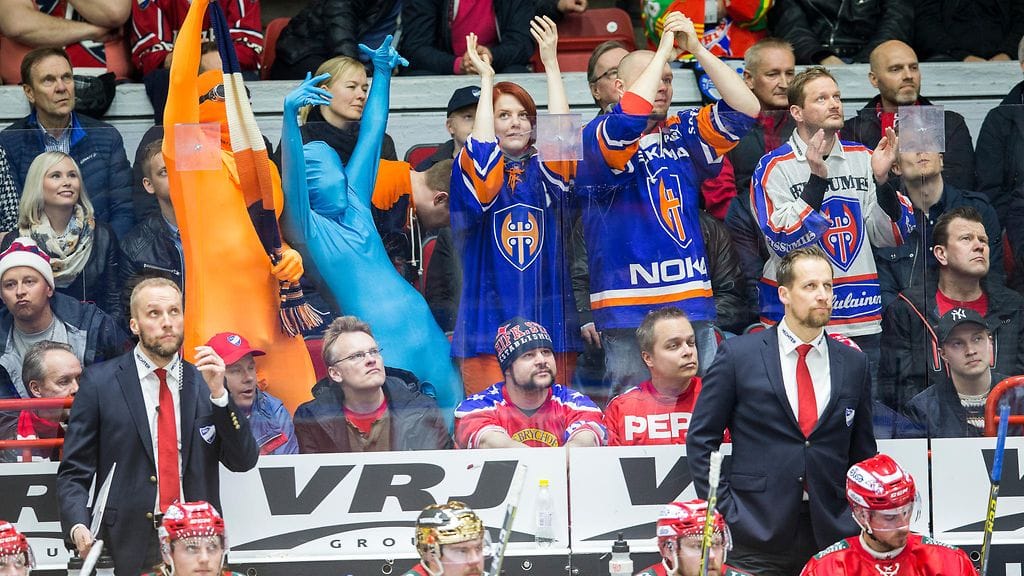 Oranssi ja sininen, Tapparan värit.