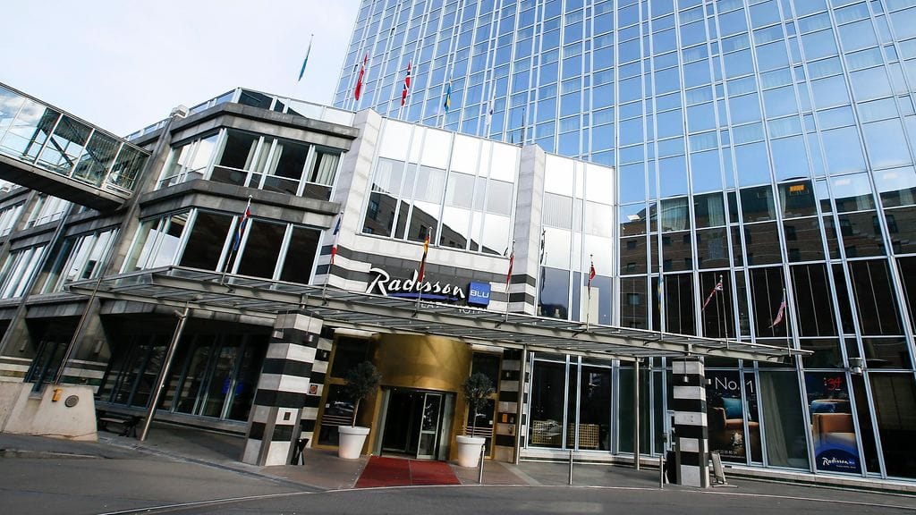 Radisson Blu -hotellin sisäänkäynti Oslossa.
