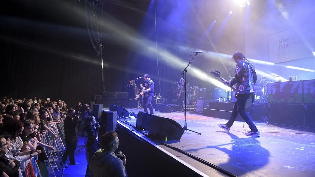 Manic Street Preachers Helsingin Jäähallissa 21.4.2016 11