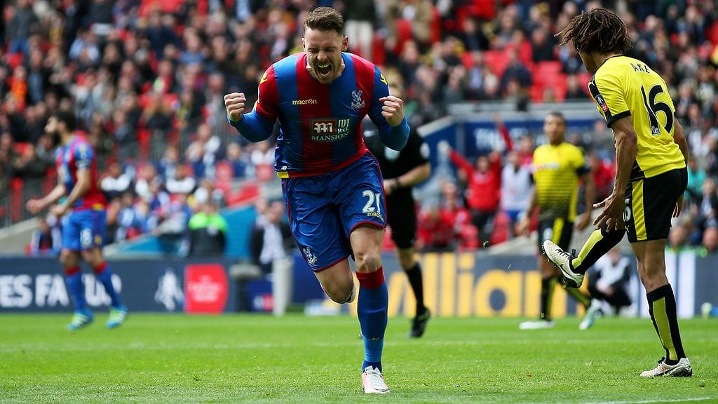 Connor Wickham tuuletti voittomaalia.