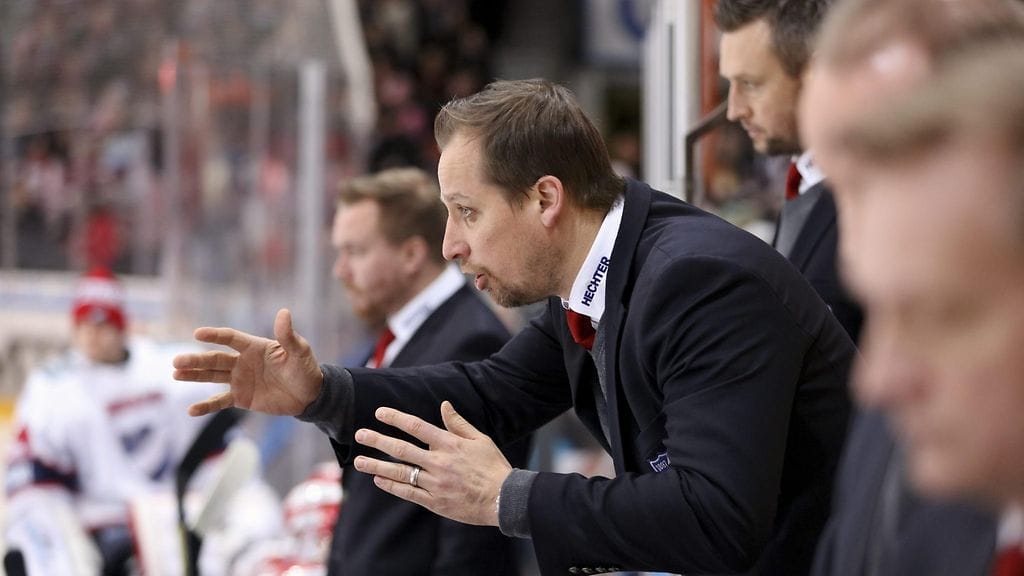 HIFK:n päävalmentaja Antti Törmäsellä on mietittävää joukkueen tehottomuuden kanssa ennen kuudetta finaalia.