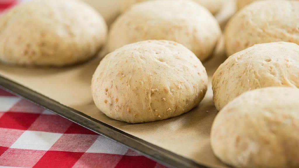 Raumalla voidaan edelleen käyttää ylijäämäpuuroa sämpylöiden leipomiseen, kunhan puuro on asiallisesti jäähdytetty ja säilytetty eikä sitä ole jo tarjottu asiakkaille. Kuvituskuva.