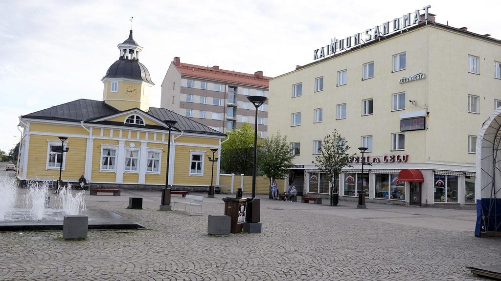 Syytteessä oleva parikymppinen mies asui ja toimia Kajaanissa.