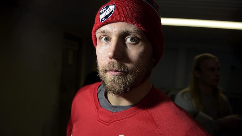 HIFK:n Arttu Luttinen kommentoi Liigaa happamasti kitkerään tappioon päättyneen viidennen finaaliottelun jälkeen.